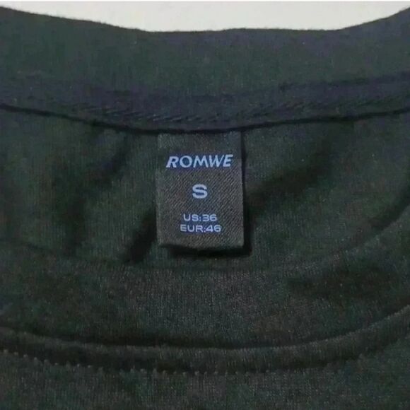 Black Graphic T-Shirt - Picture 6 of 6